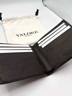 Men's Black Leather Bifold Wallet